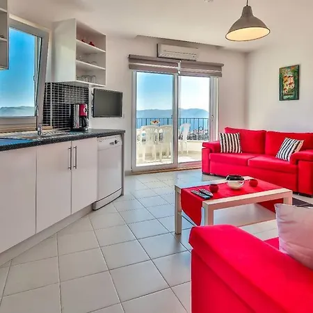 Pera Deluxe With Amazing Sea View
