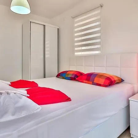 Pera Deluxe With Amazing Sea View *